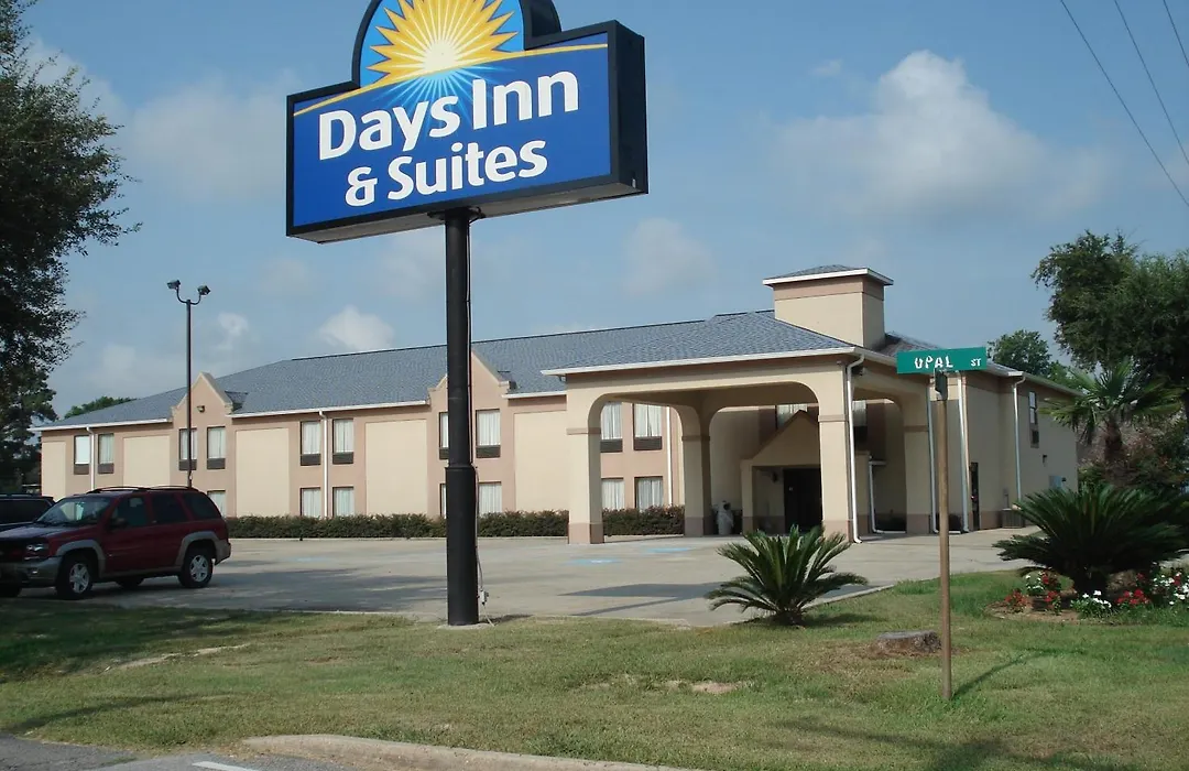 Days Inn & Suites By Wyndham Eunice-1