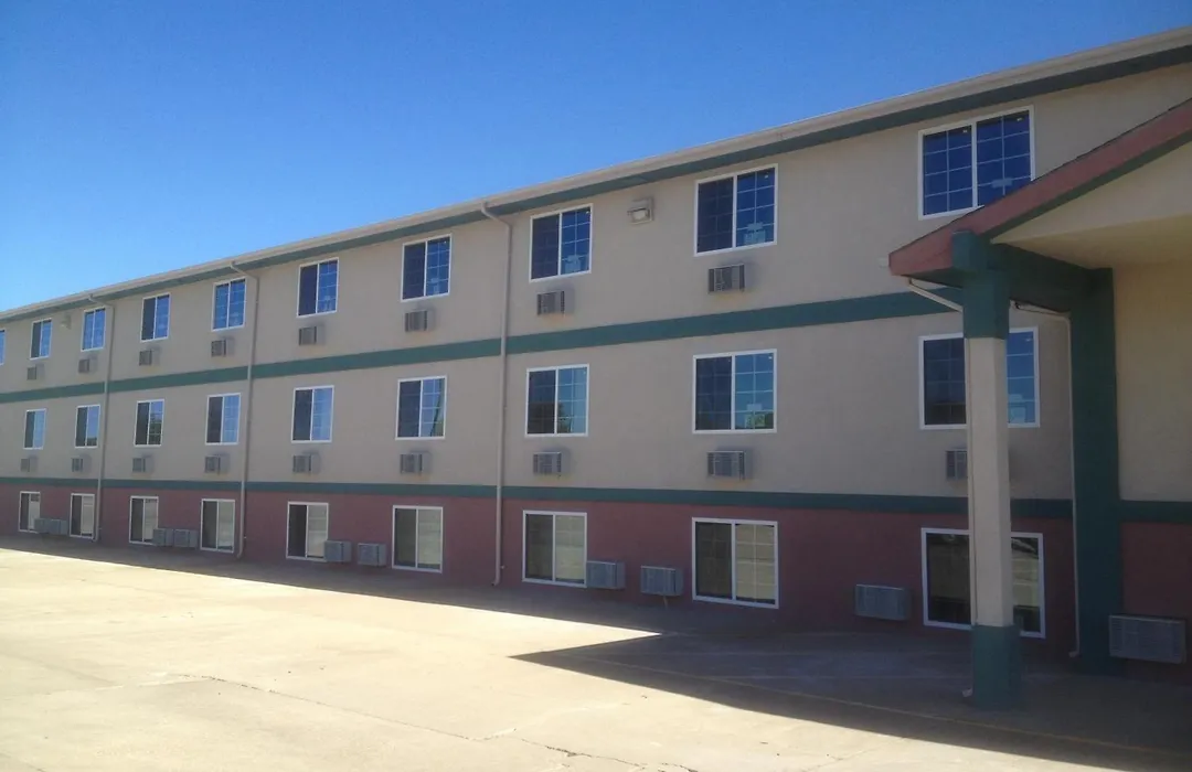 Value Inn & Suites Salina-1