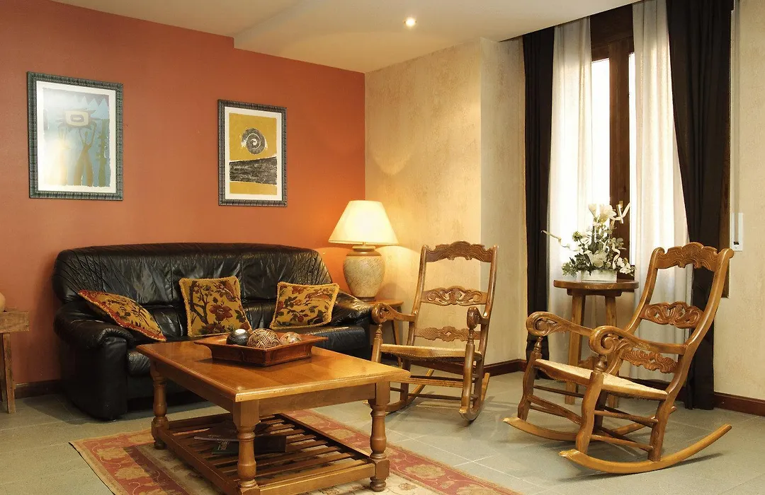 Hotel Pirineos-1