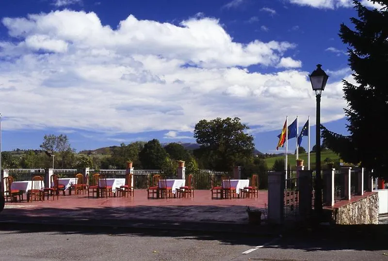 Hotel Villa De Nava-1