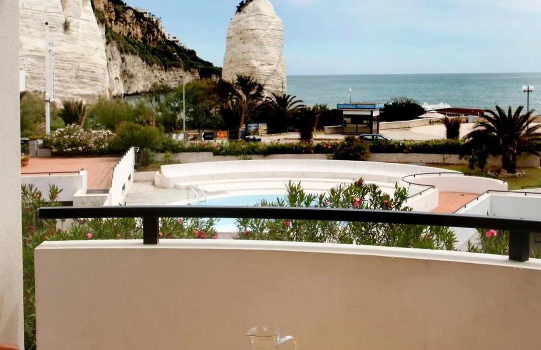 Bikini Hotel-1