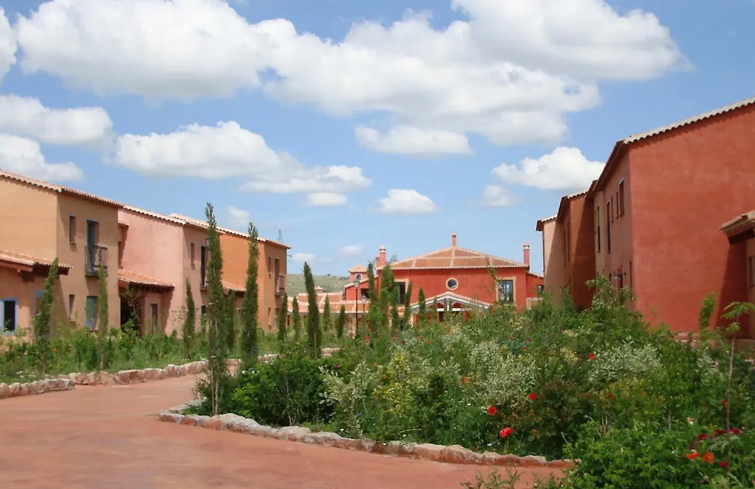 Hotel San Miguel del Valle Amblés-1
