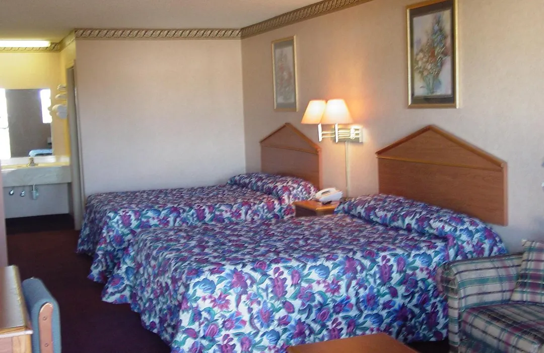 Garden Inn & Suites-1