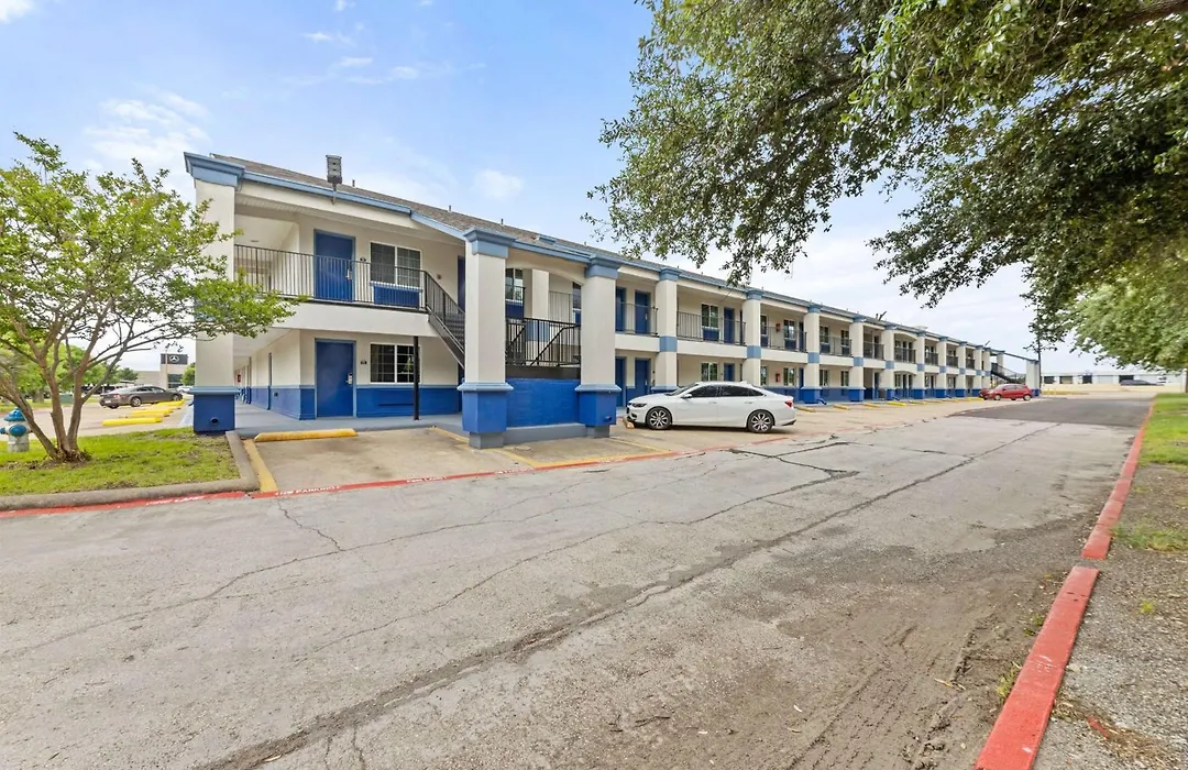 Days Inn By Wyndham Mckinney-1