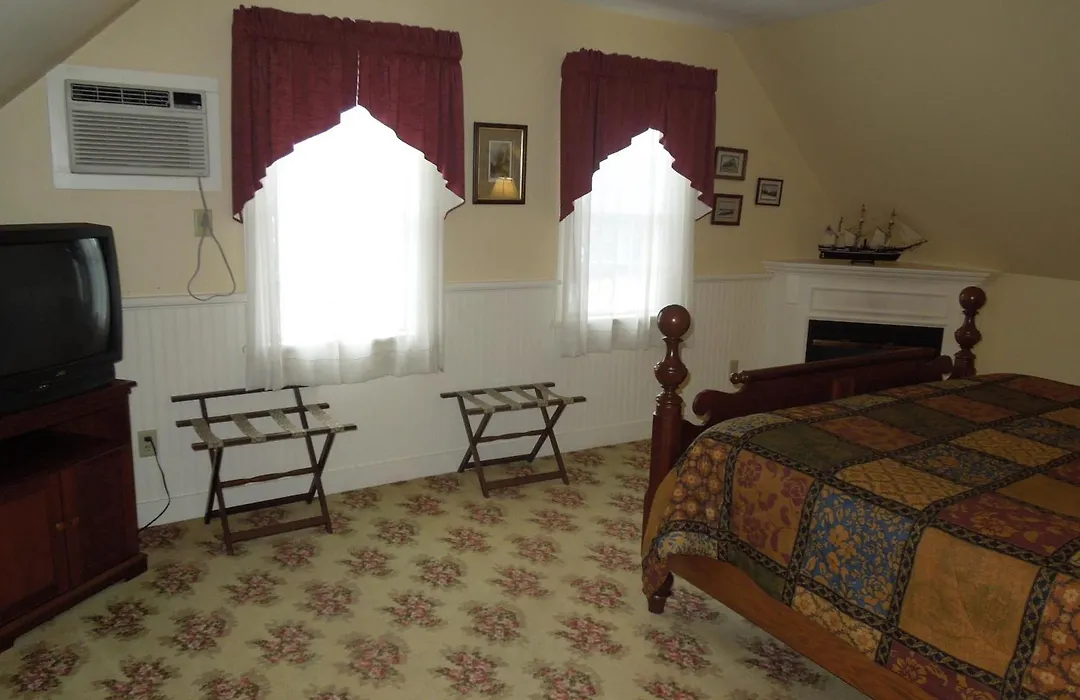 Kearsarge Inn-1