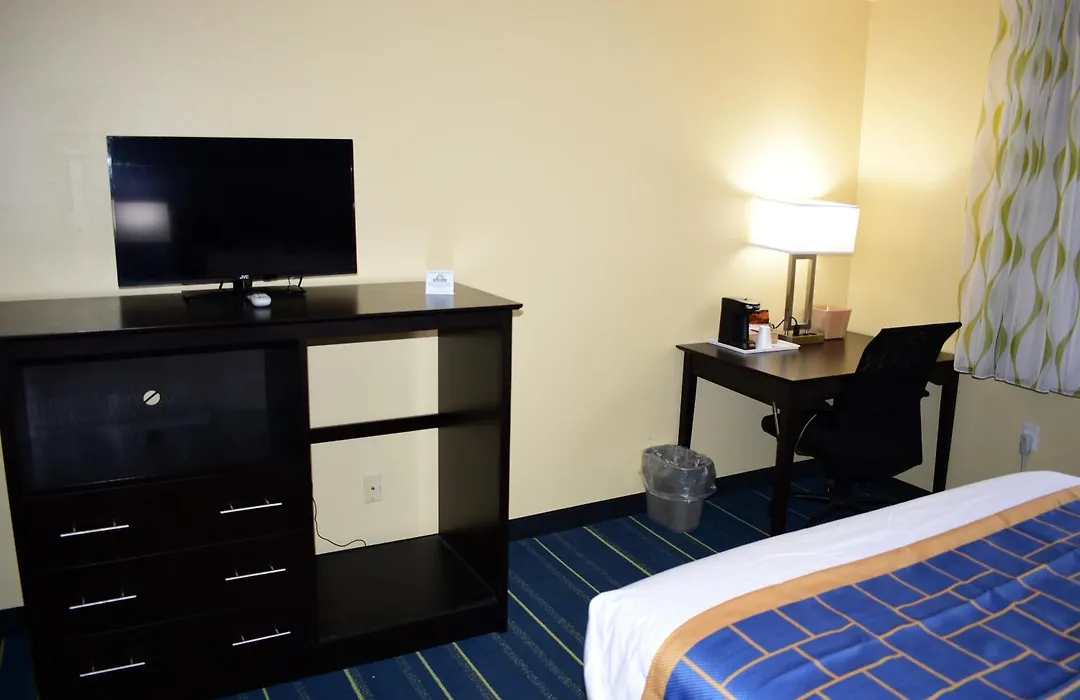 Days Inn By Wyndham Augusta-1