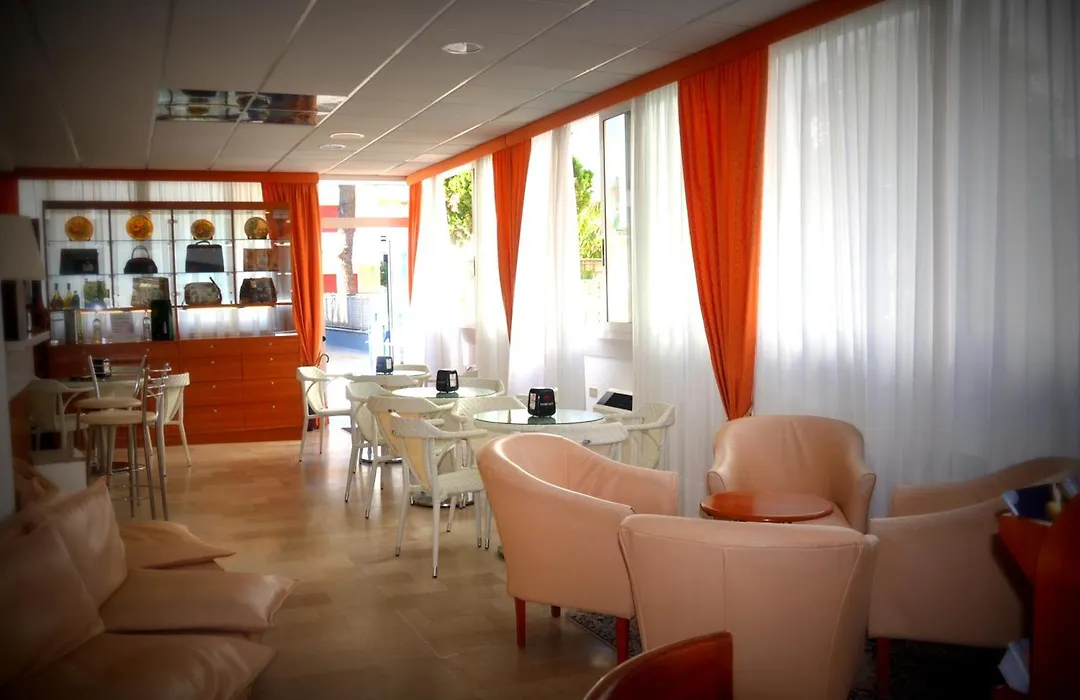 Hotel Beach-1