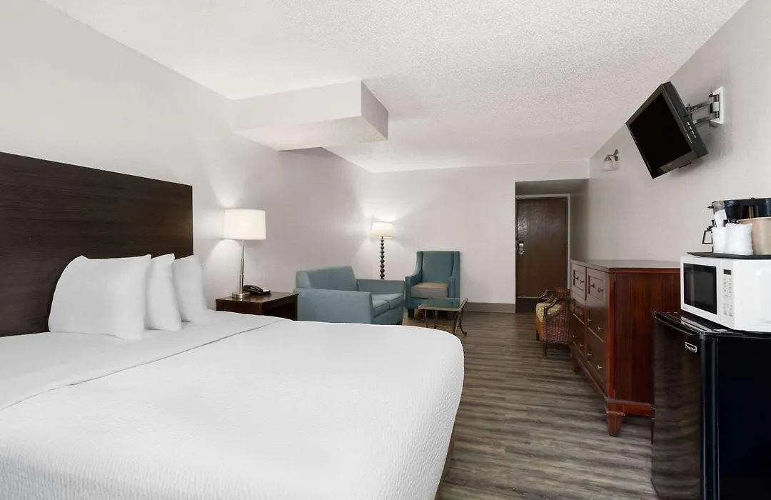 Baymont By Wyndham Orlando-International Dr-Universal Blvd-1