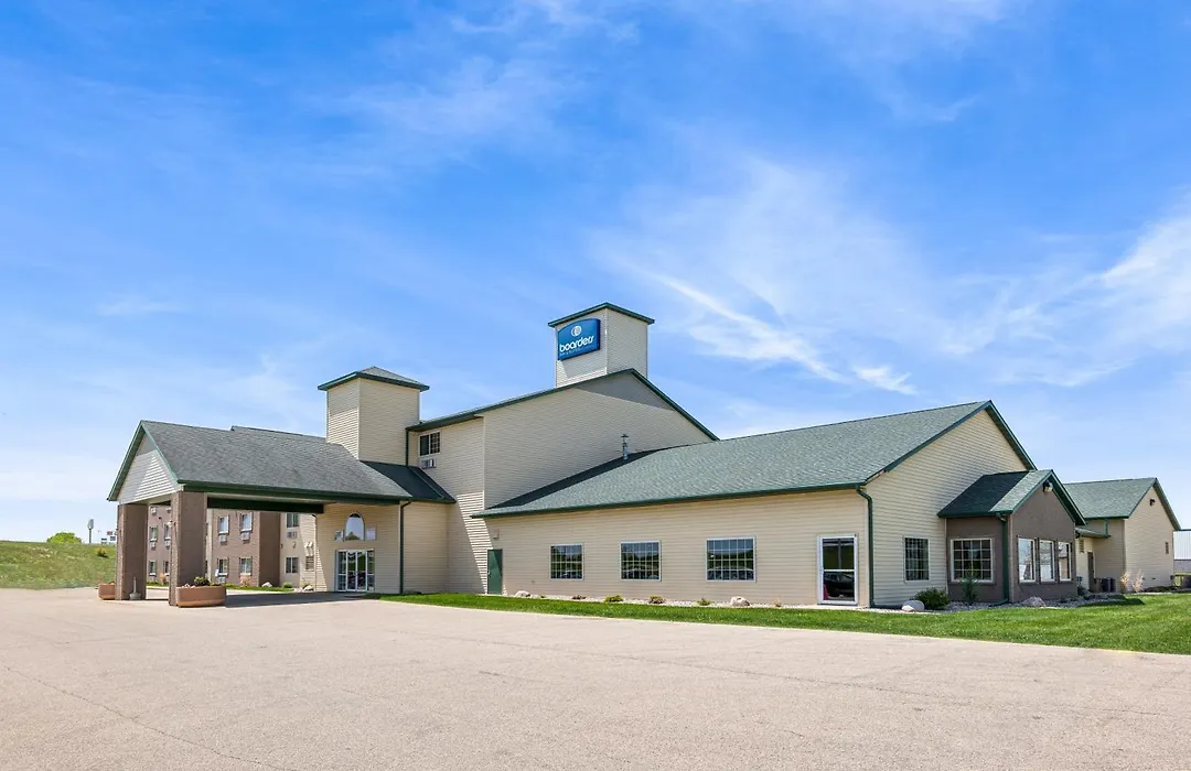 Boarders Inn & Suites By Cobblestone Hotels - Shawano-1