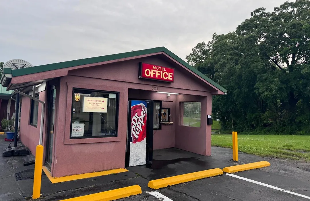 David Crockett Motel-1