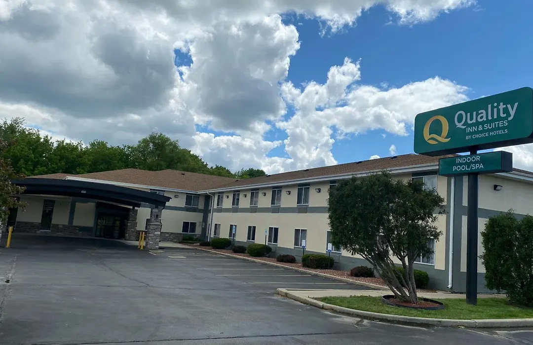 Quality Inn & Suites West Bend-1