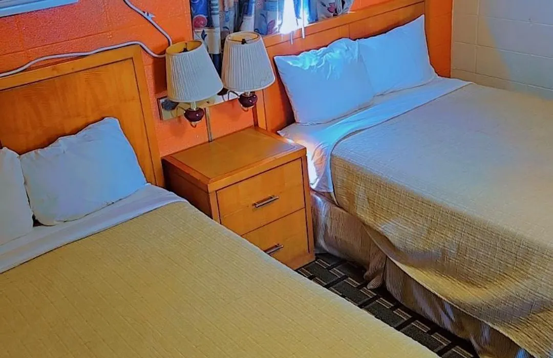 Wayfarer Motel-1