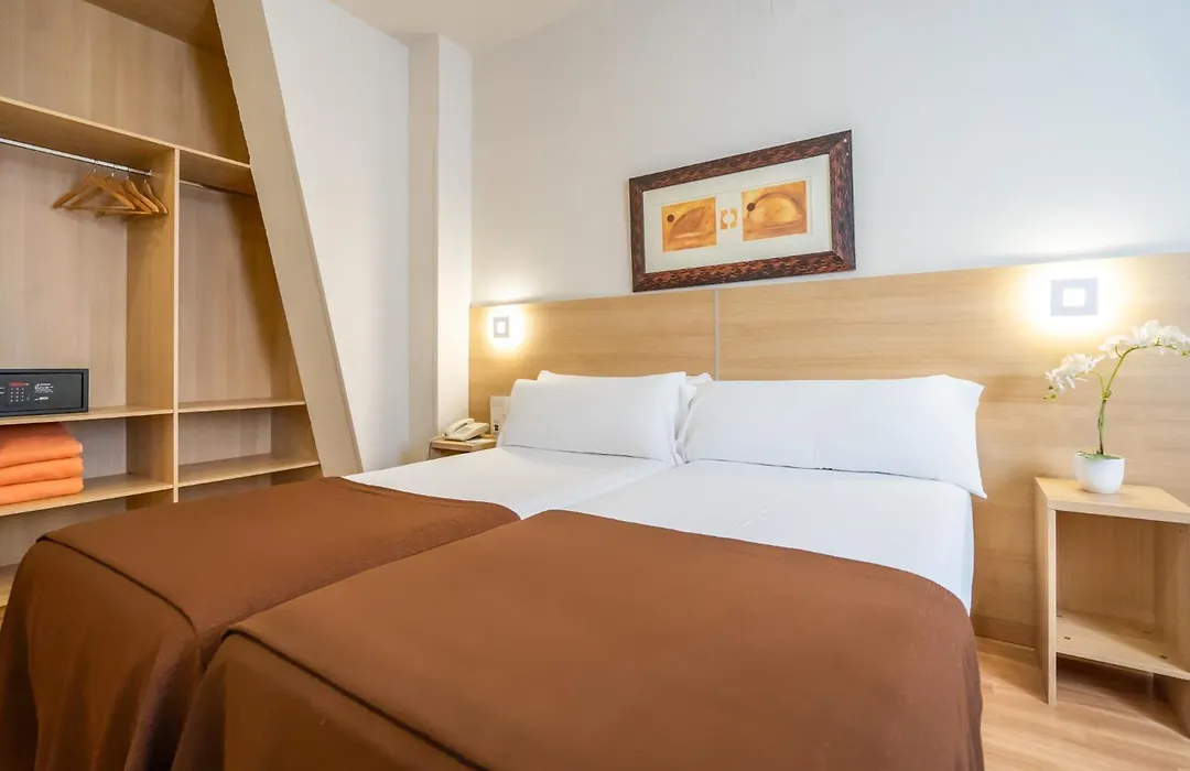 Hotel Glories-1
