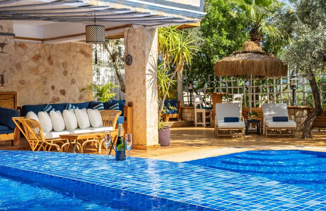 Elixir Hotel-1