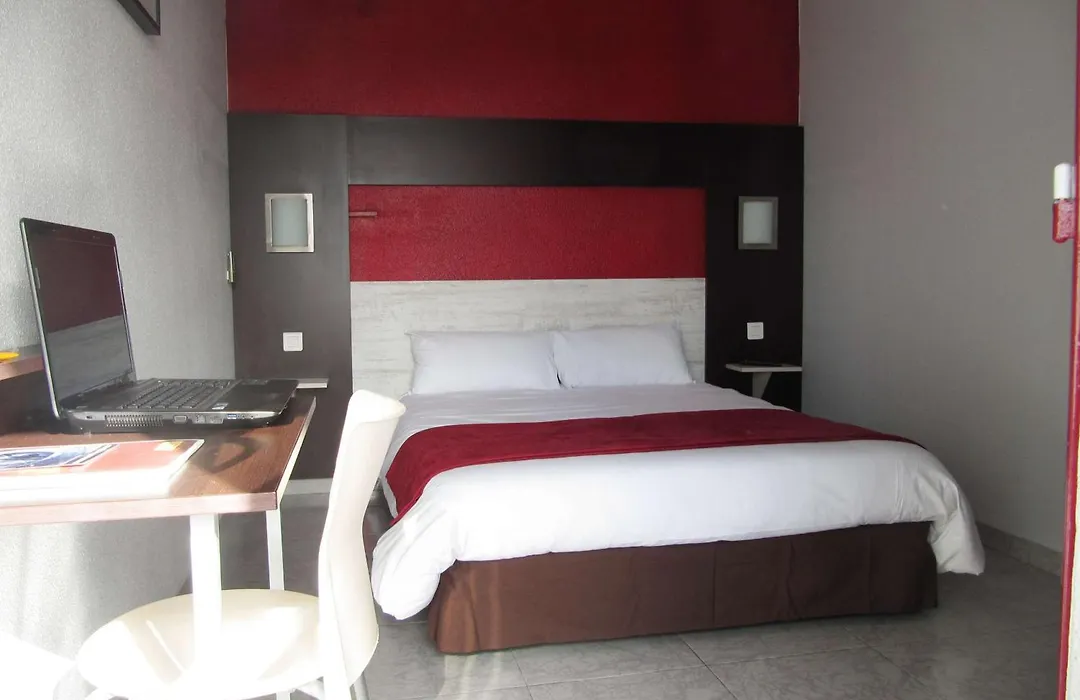 Brit Hotel Essentiel Sète / Balaruc-1