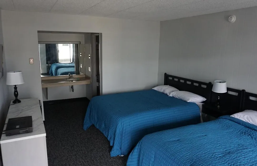 Windjammer Motor Inn-1