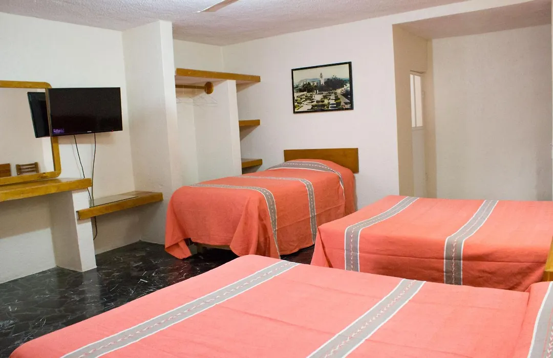 Hotel Avenida Ixmiquilpan-1