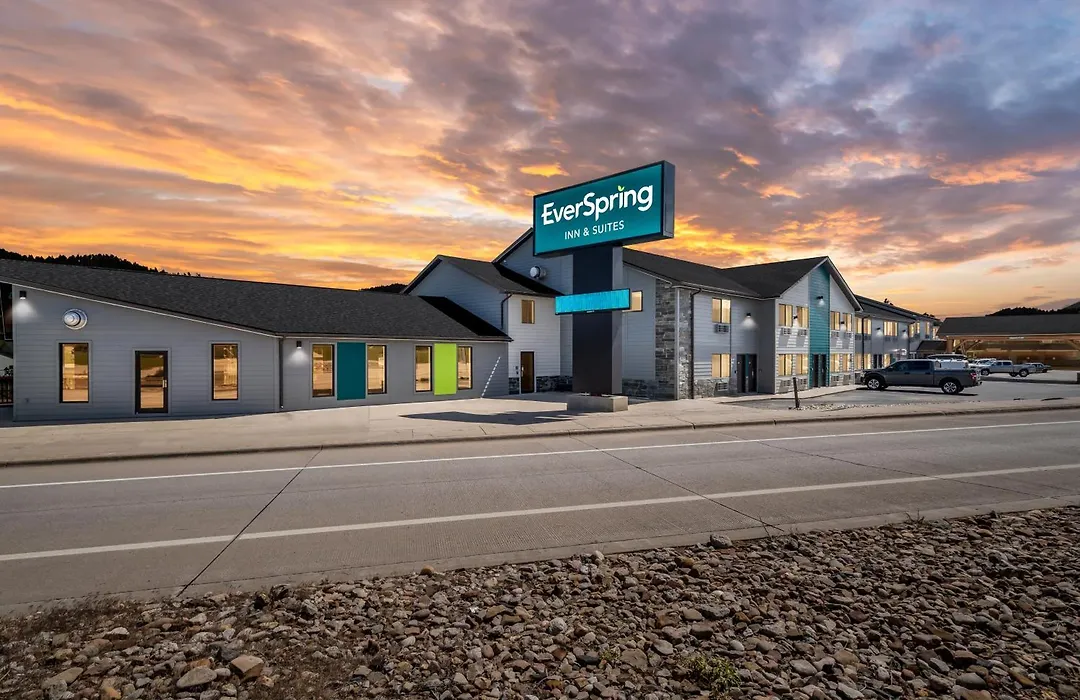 Everspring Inn & Suites-1