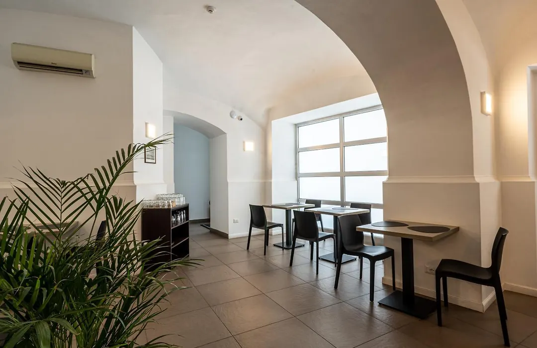 Hotel Diamond-1
