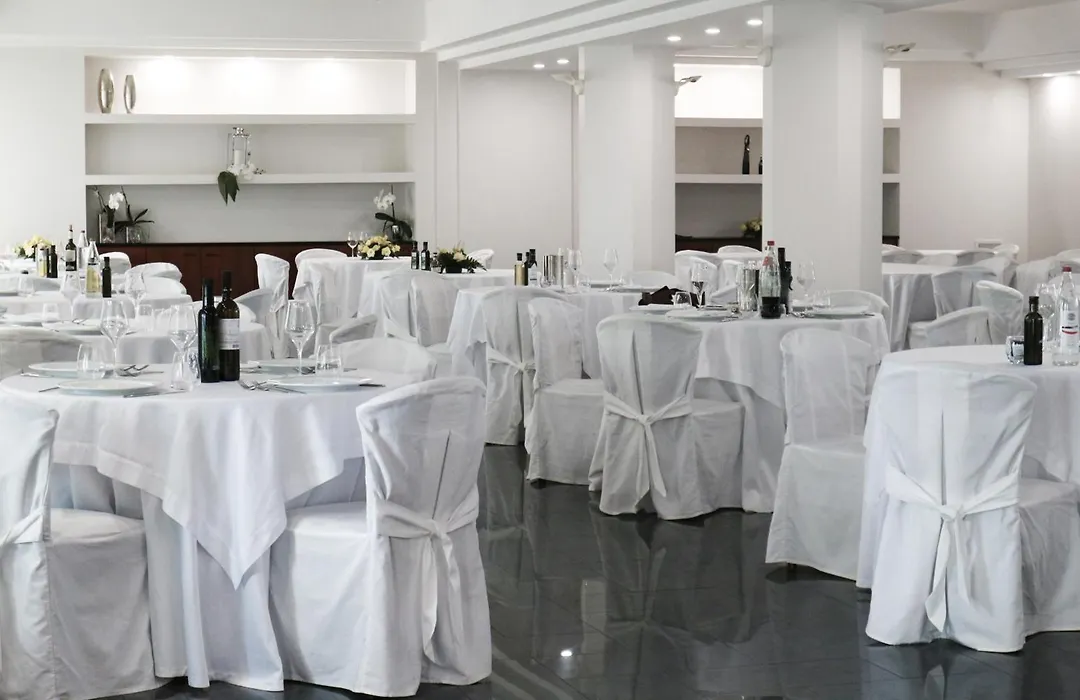 Hotel Solaris-1