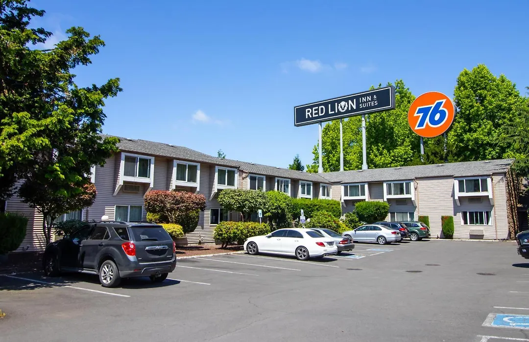 Red Lion Inn & Suites Vancouver-1