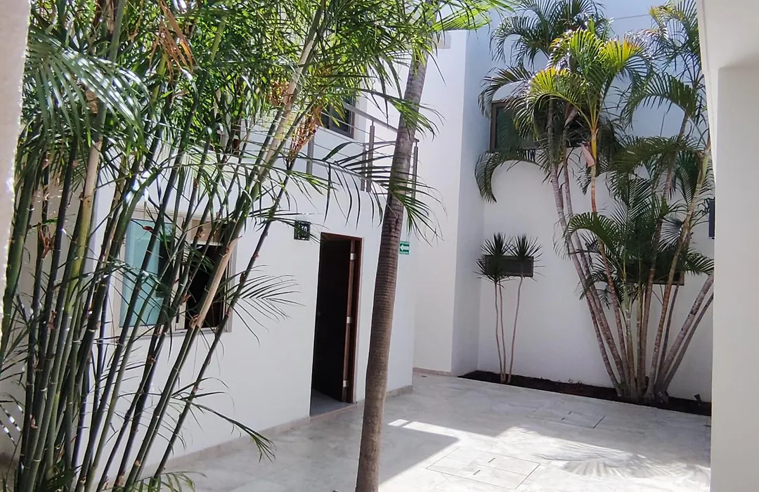 Hotel Lorimar-1