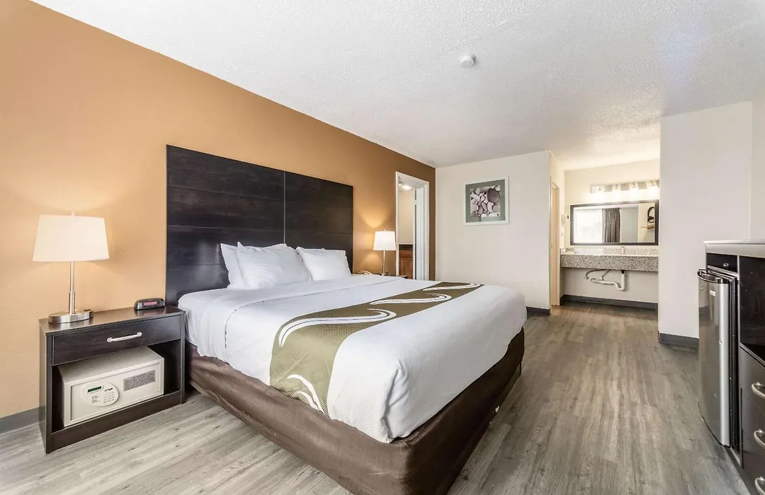 Quality Inn & Suites Vandalia Near I-70 And Hwy 51-1