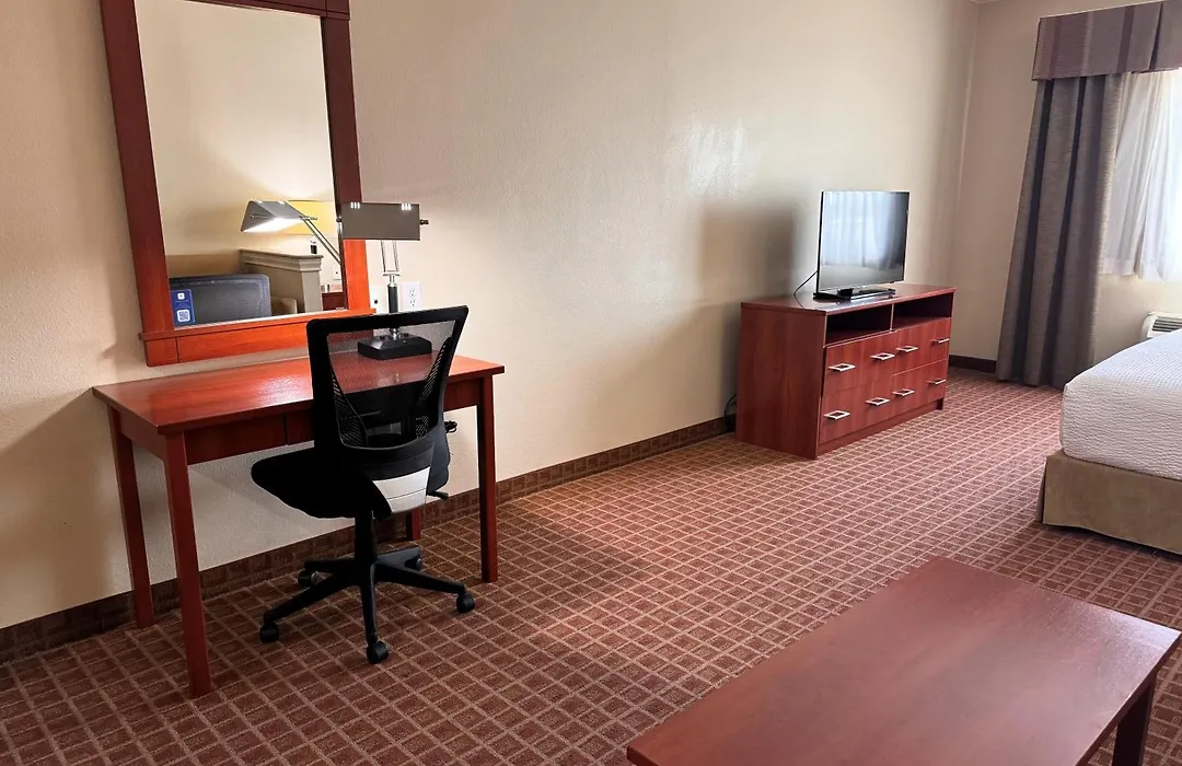 Ramada By Wyndham College Station-1