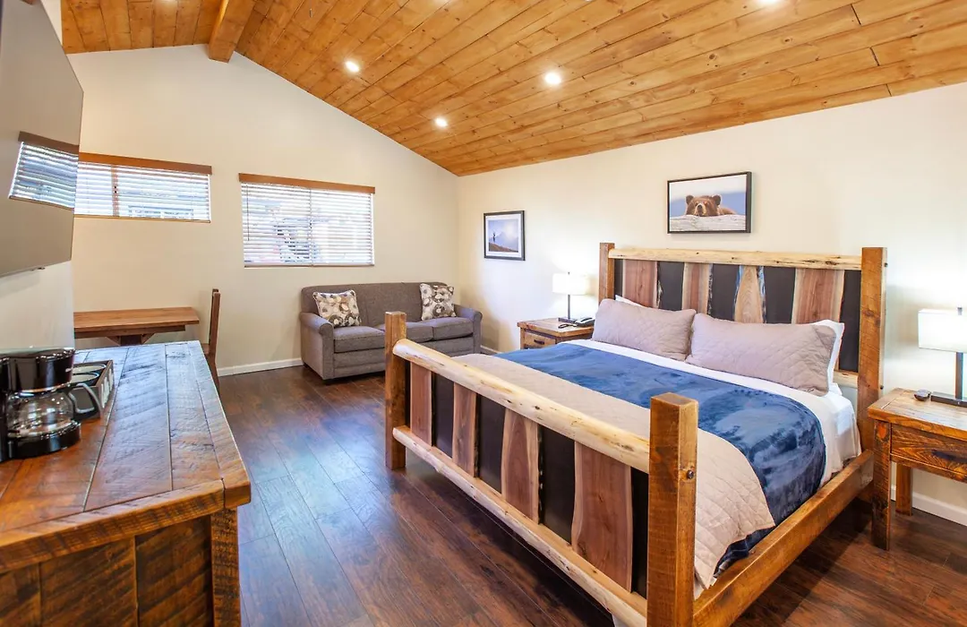 Tahquitz Pines Retreat-1