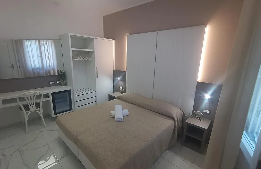 Hotel Cannes-1