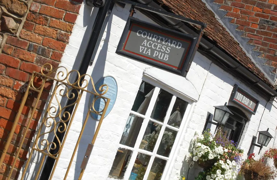 The Crown Aldbourne-1