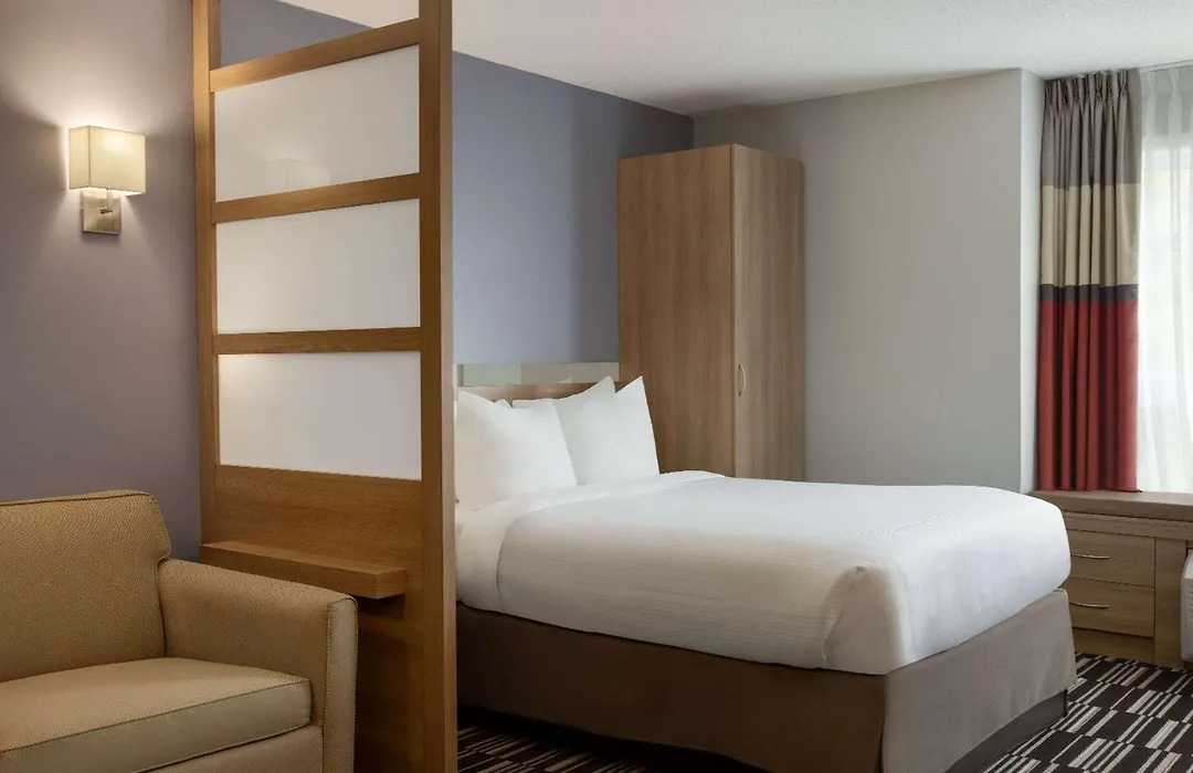 Microtel Inn & Suites By Wyndham Val-D Or-1