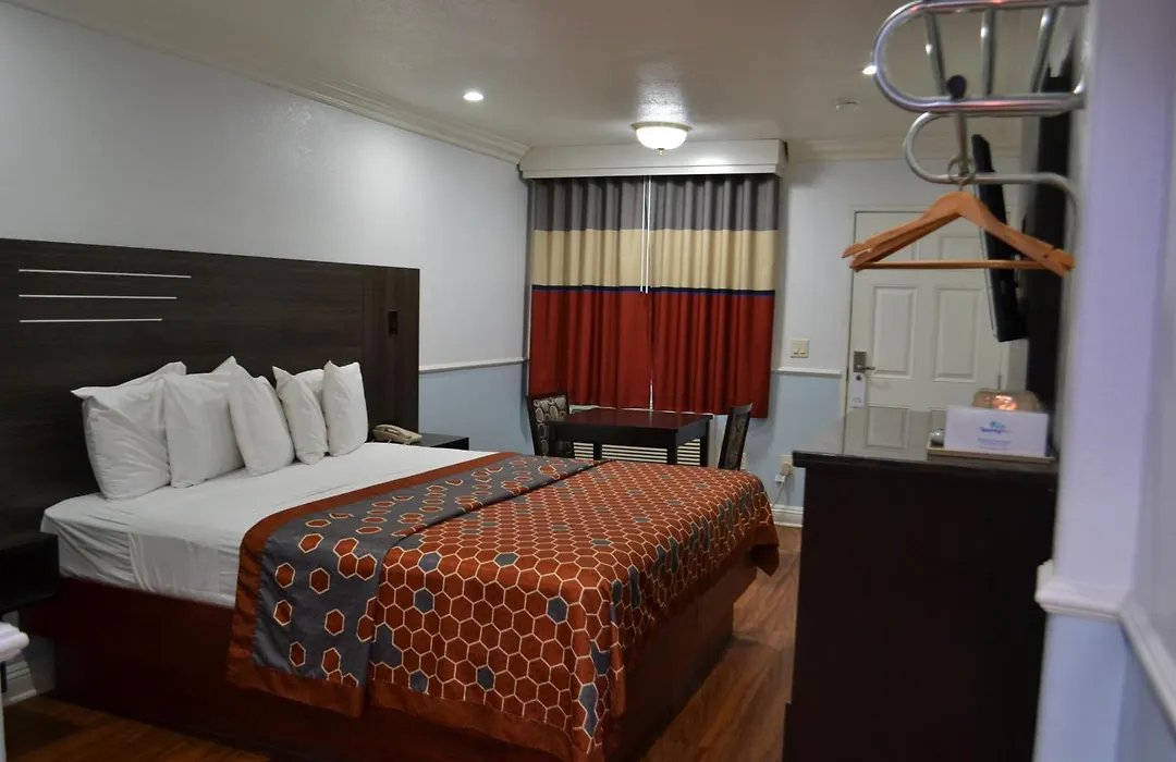 Galaxy Inn-1