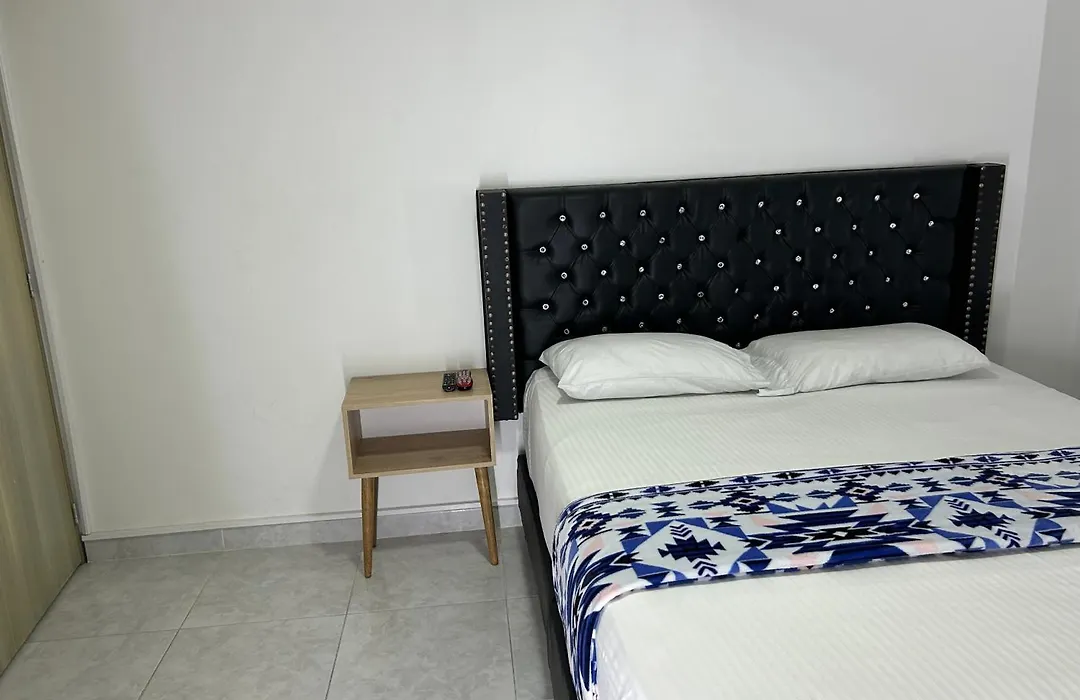 Hotel Urbano 70-1