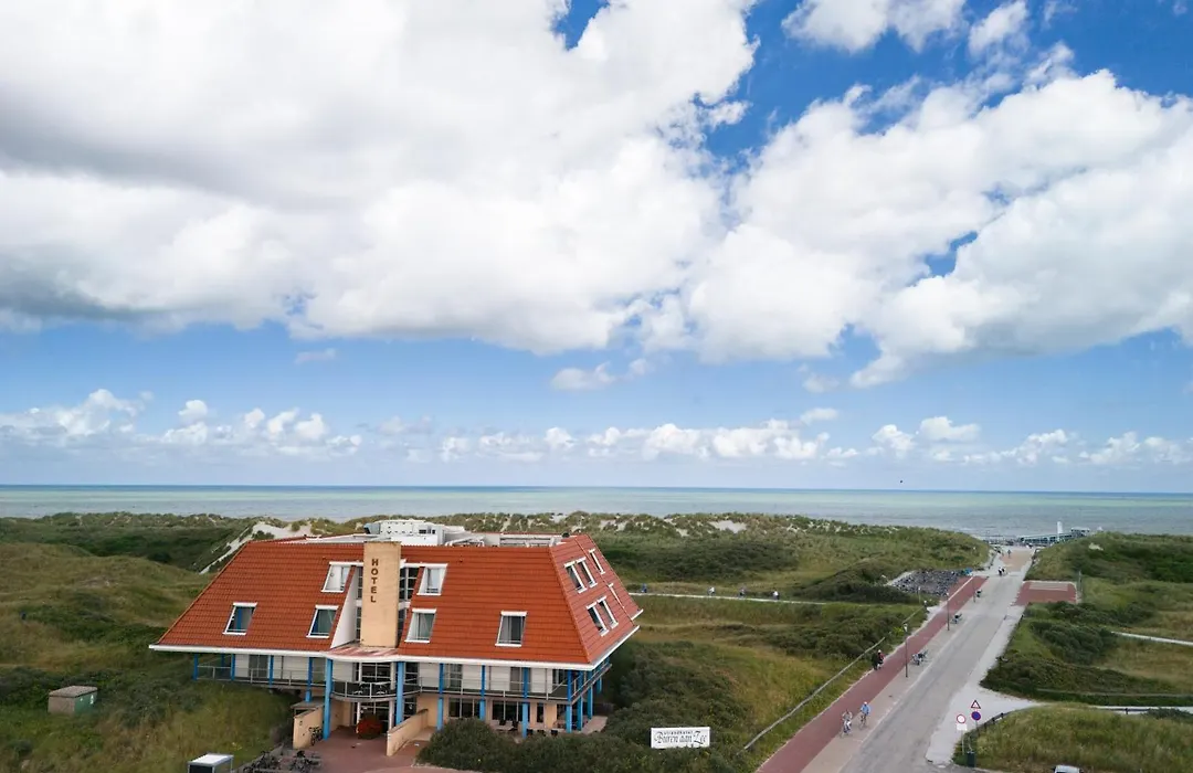 Strandhotel Buren aan Zee-1
