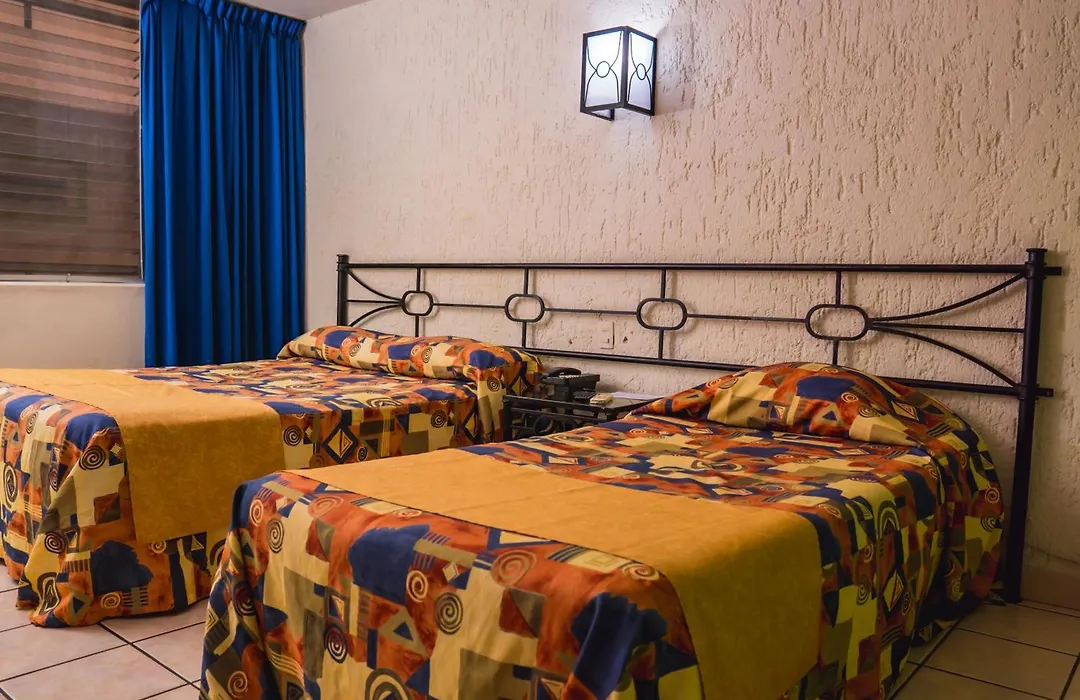 Hotel Arboledas Expo-1