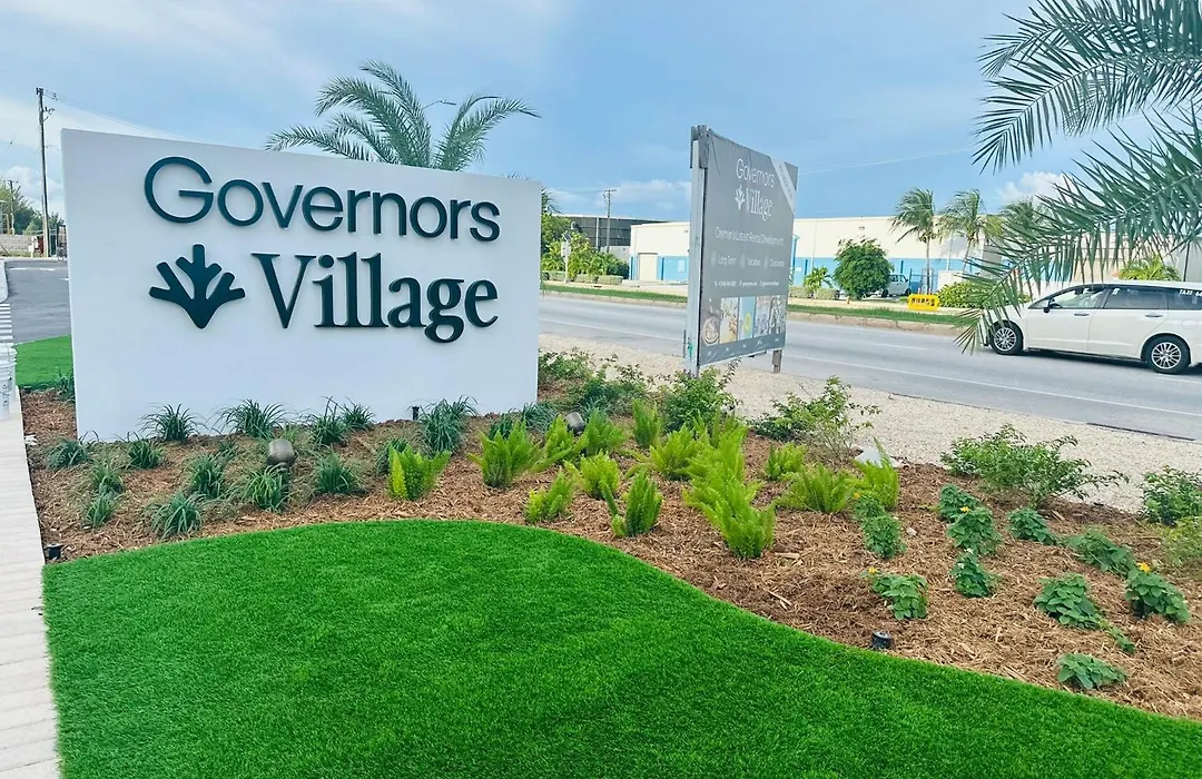 Governors Village - 1,2,3 & 4 Bedroom Apartments On Seven Mile Beach Corridor-1