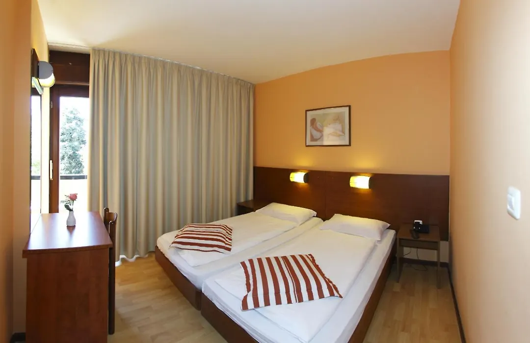 Hotel Donat-1