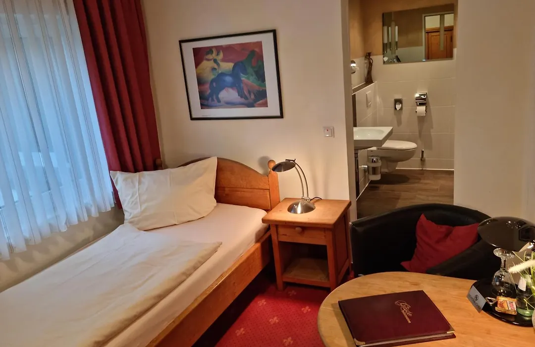 Hotel Landhaus Berghof-1