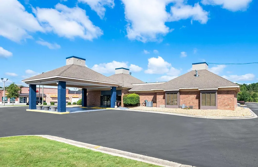 Quality Inn & Suites Fayetteville I-95-1