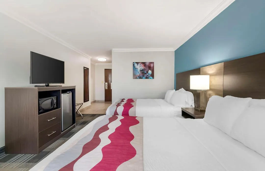 Best Western Medical Center North Inn & Suites Near Six Flags-1