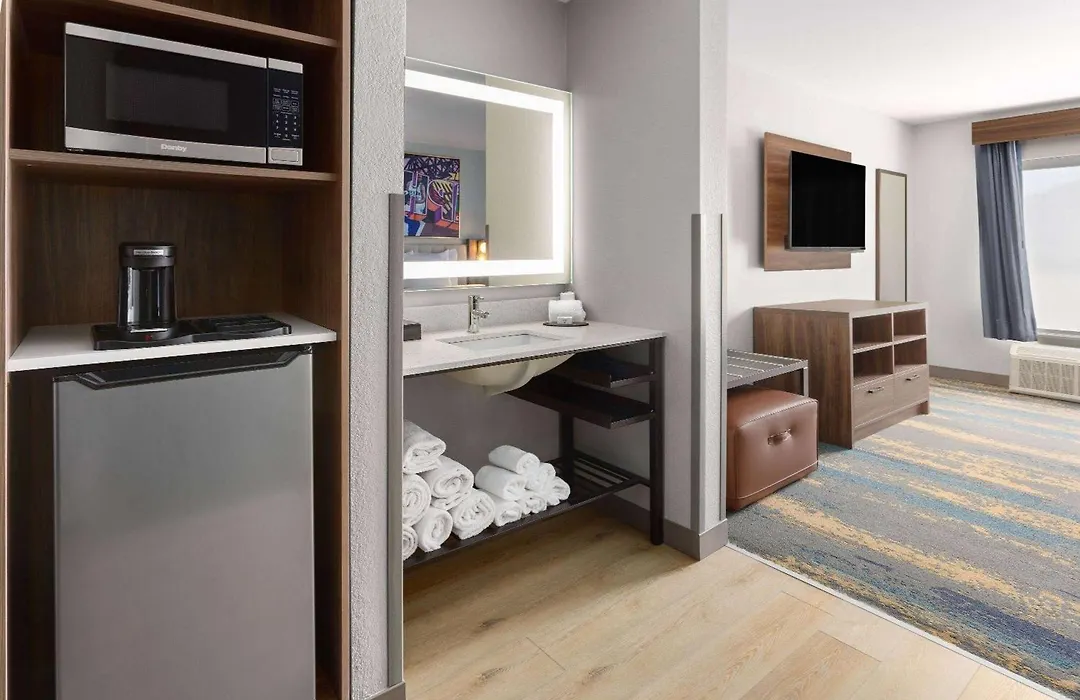 La Quinta Inn & Suites By Wyndham Memphis I-240-1