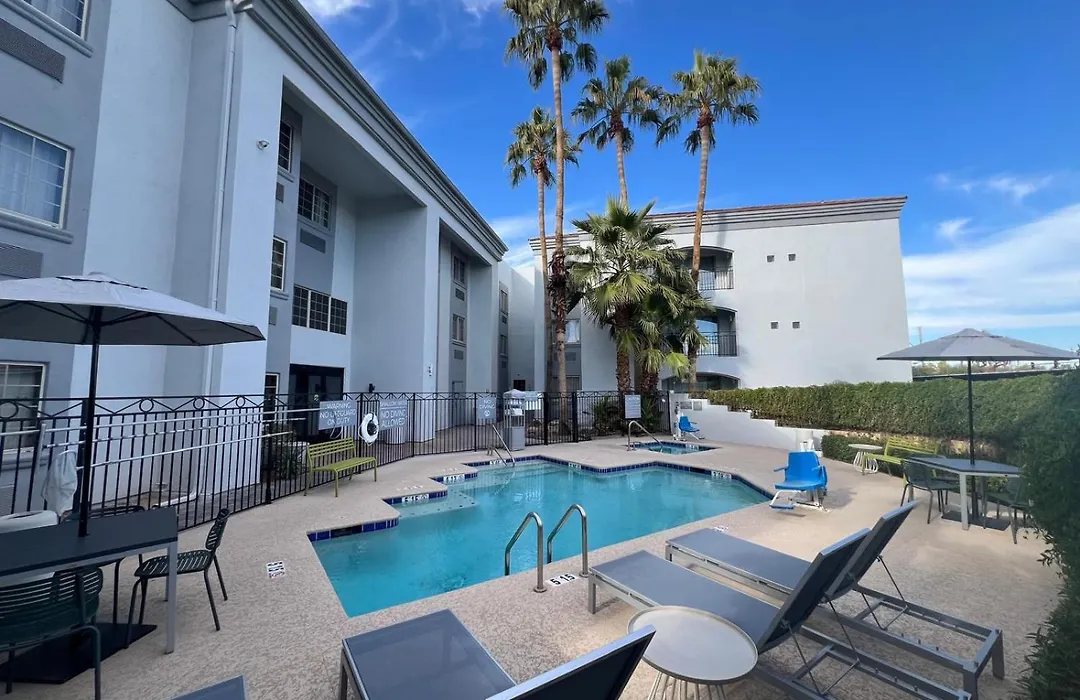 Spark By Hilton Phoenix-Glendale-Peoria-1