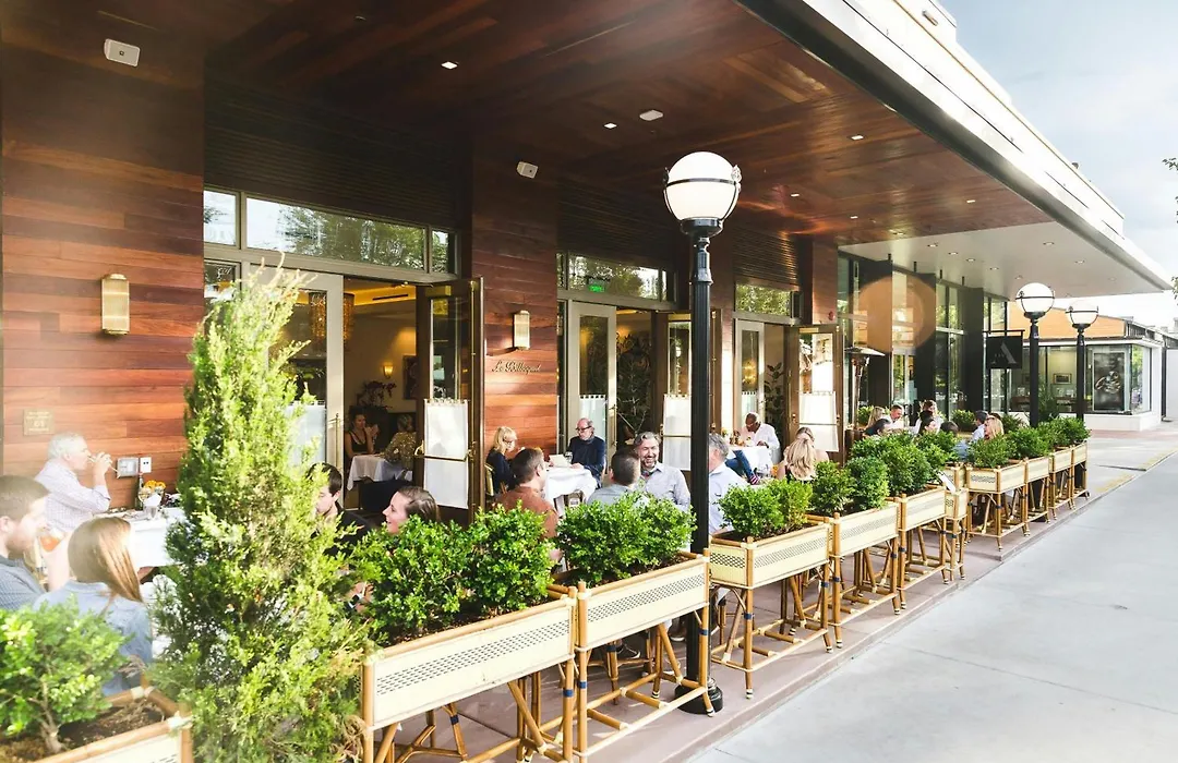 Moxy Denver Cherry Creek-1