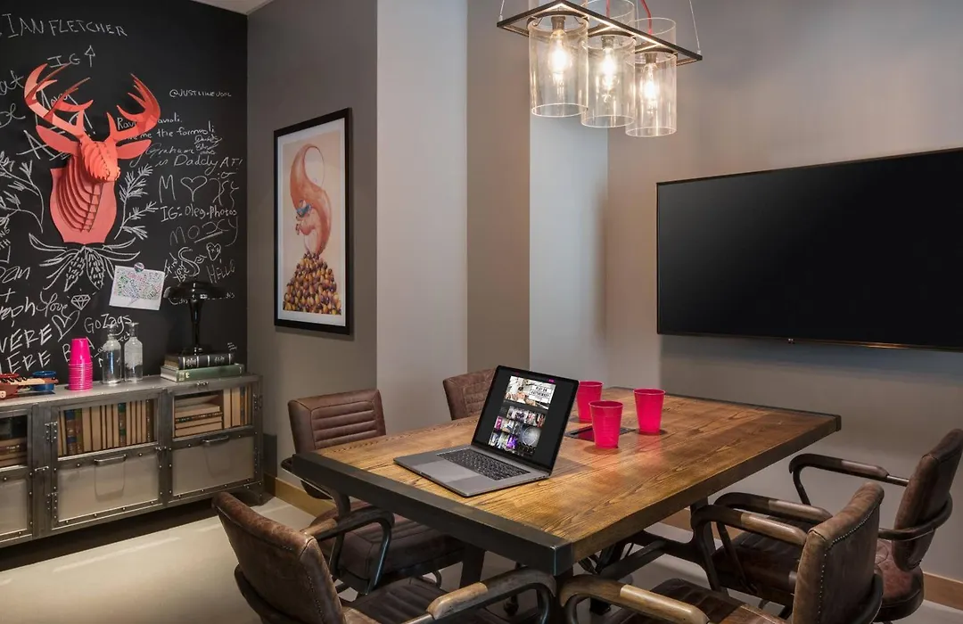 Moxy Seattle Downtown-1