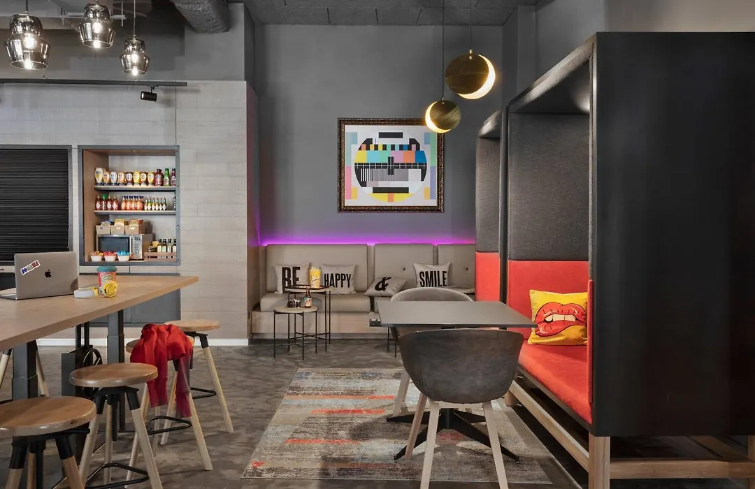 Moxy Bucharest Old Town-1