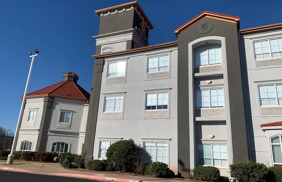 La Quinta By Wyndham Okc North - Quail Springs-1