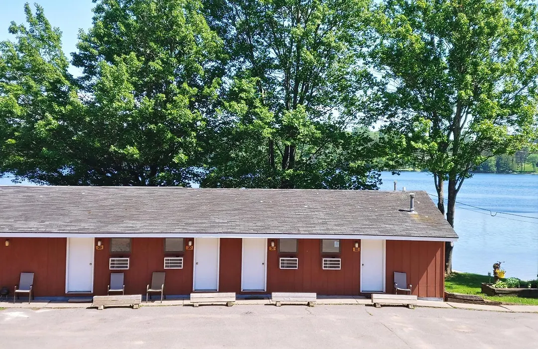 Lakeshore Motel Ice Lake-1