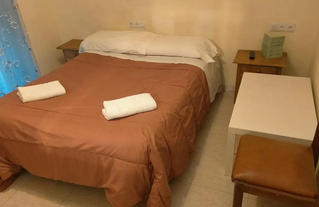 Ab Pension Granada-1