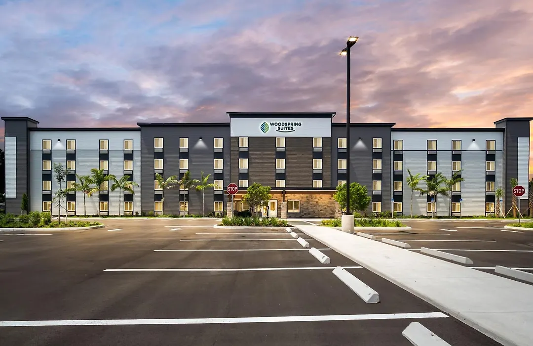Woodspring Suites Fort Myers - Cape Coral-1
